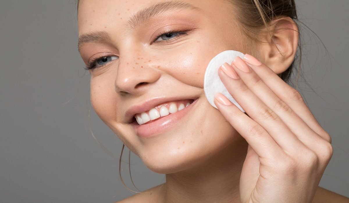 Six DIY hacks for oily skin-toning