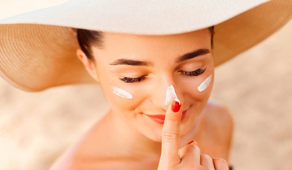 Six DIY hacks for oily skin- sunscreen