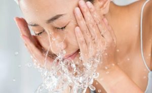 Daily Skincare Habits You need to let go of in 2023 3 Daily skin care Routine