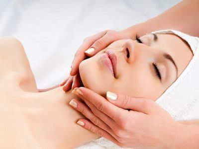 10 Benefits of Facial Massage for Your Skin 