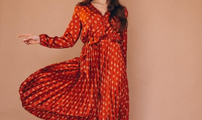 http://bloggbuzz.com/wp-content/uploads/2023/10/young-woman-beautiful-red-dress-200x300.jpg