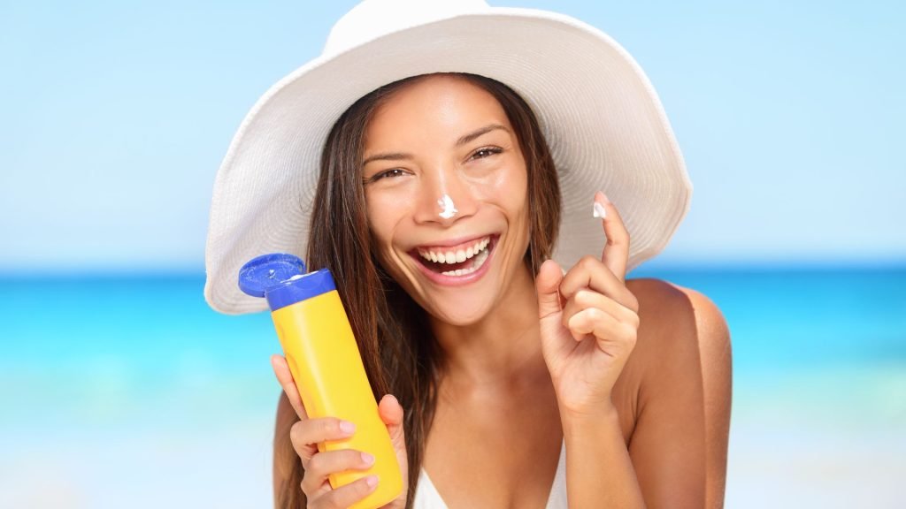 Best Radient Summer Skincare | 10 TIPS 5 sunscreen skincare