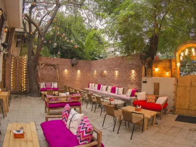10 BEST CAFES IN DELHI | HIDDEN GEMS